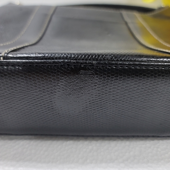 Elegant Lancel Black Leather Shoulder Bag - Picture 5 of 16